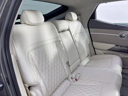 Used 2023 Genesis GV60 Performance image 41