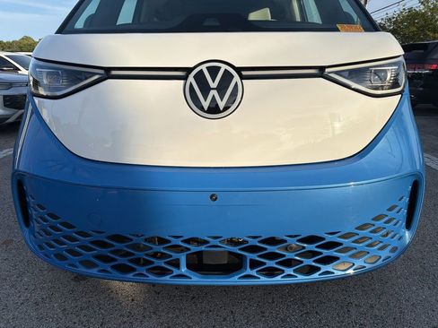 Used 2025 Volkswagen ID. Buzz 1st Edition image 28