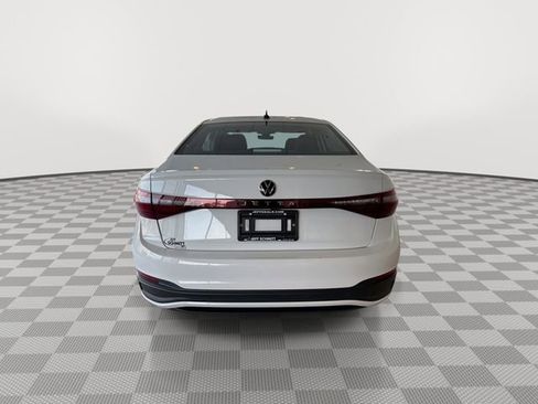 Used 2025 Volkswagen Jetta S image 9