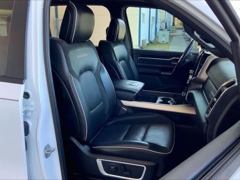 Used 2019 RAM 1500 Laramie image 9