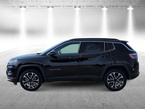 Used 2023 Jeep Compass Limited w/ Sun and Sound Group AWD/4WD image 5
