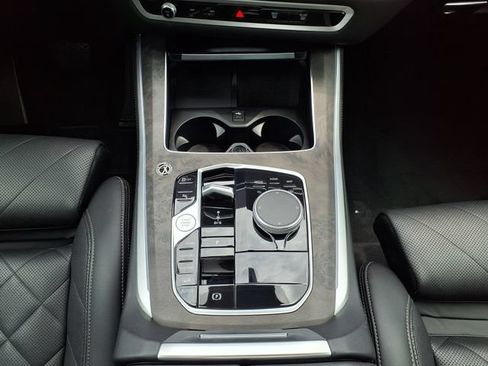 Used 2024 BMW X5 xDrive40i AWD/4WD image 25