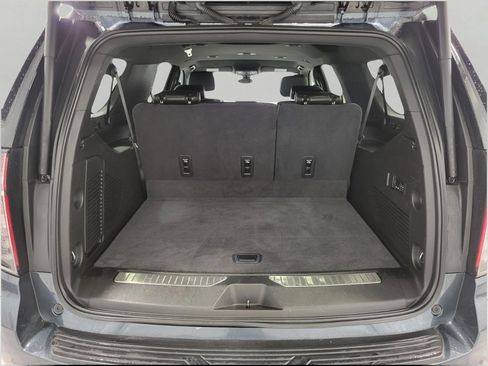 Used 2021 Chevrolet Suburban High Country AWD/4WD image 45
