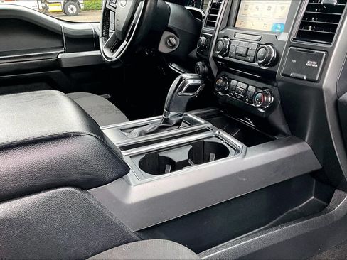 Used 2018 Ford F150 XLT w/ Equipment Group 302A Luxury AWD/4WD image 31
