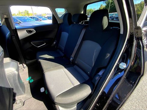 Used 2023 Kia Soul LX w/ LX Technology Package image 28