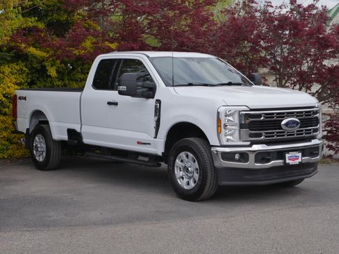 Certified 2024 Ford F350 XLT AWD/4WD image 30