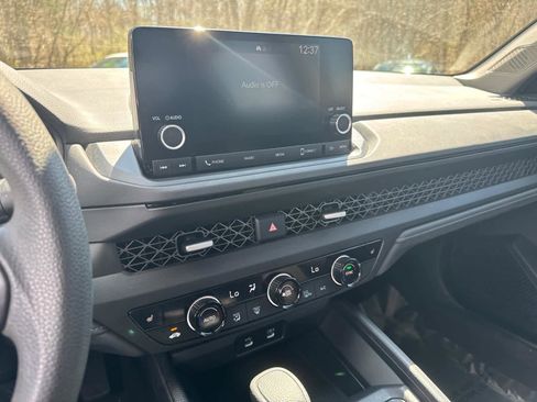 Used 2024 Honda Accord EX image 6
