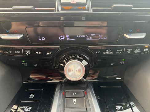 Used 2023 Acura MDX SH-AWD w/ Technology Package image 27