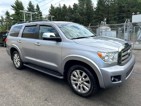 Used 2014 Toyota Sequoia Limited image 3