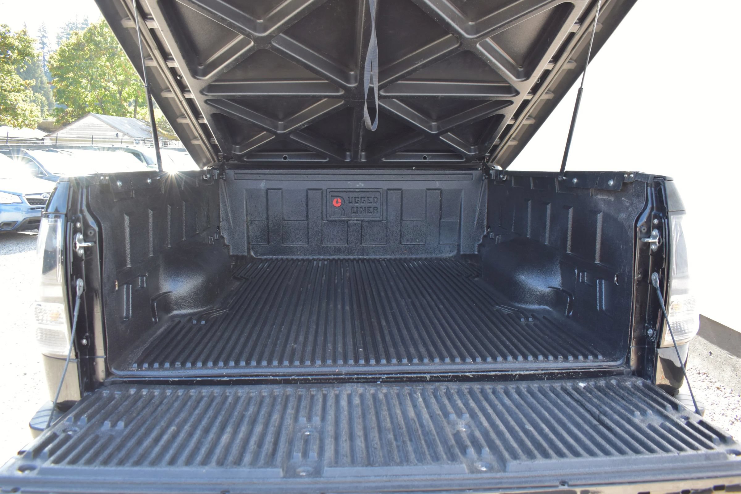 Used 2010 Toyota Tundra 4x4 Double Cab image 25