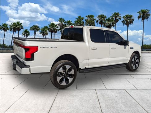 Used 2024 Ford F150 Lightning Platinum image 8