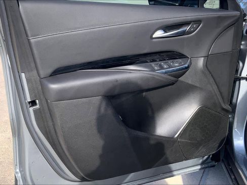 Used 2024 Cadillac XT4 Luxury w/ Cold Weather Package image 21