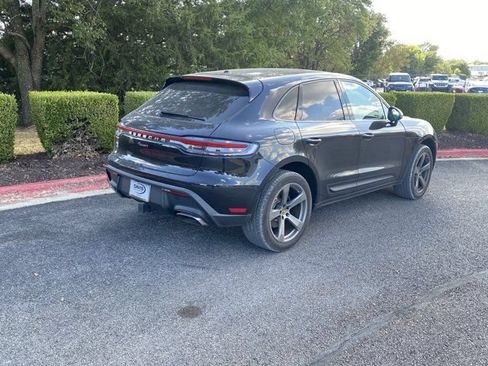 Used 2025 Porsche Macan AWD/4WD image 3