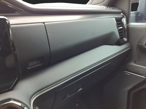 Used 2024 GMC Sierra 2500 AT4X AWD/4WD image 23