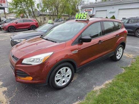 Used 2015 Ford Escape S FWD image 2