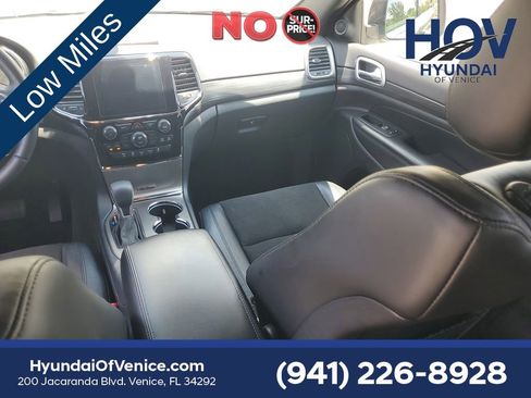 Used 2019 Jeep Grand Cherokee Laredo w/ Laredo X Package RWD image 20