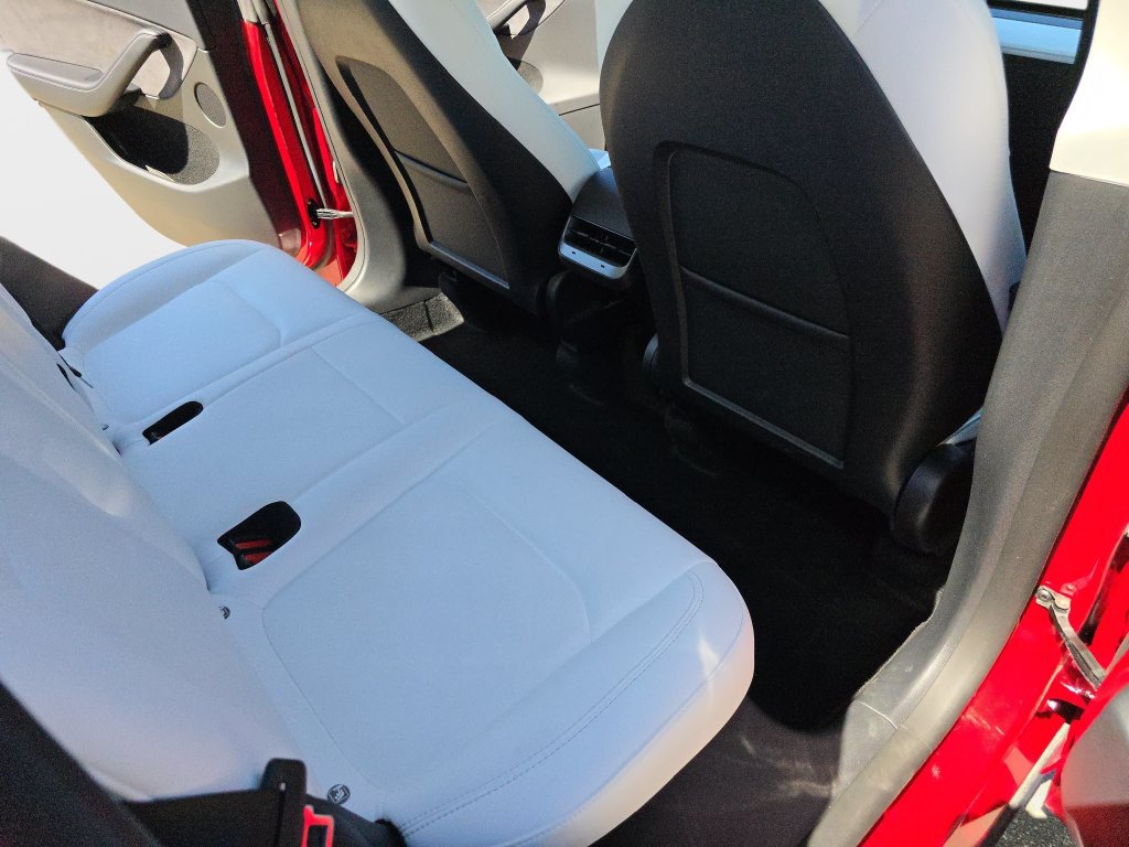 Used 2022 Tesla Model Y Long Range AWD/4WD image 13
