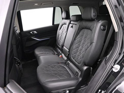 Used 2024 BMW X7 xDrive40i w/ Premium Package AWD/4WD image 19
