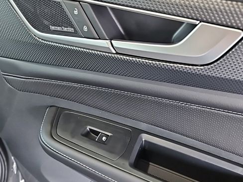 New 2026 Volkswagen Atlas Cross Sport SEL Premium R-Line image 12