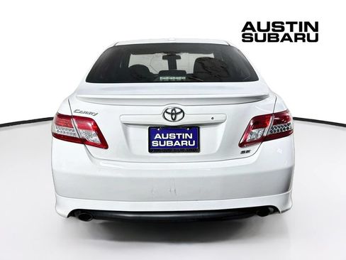 Used 2010 Toyota Camry SE FWD image 6