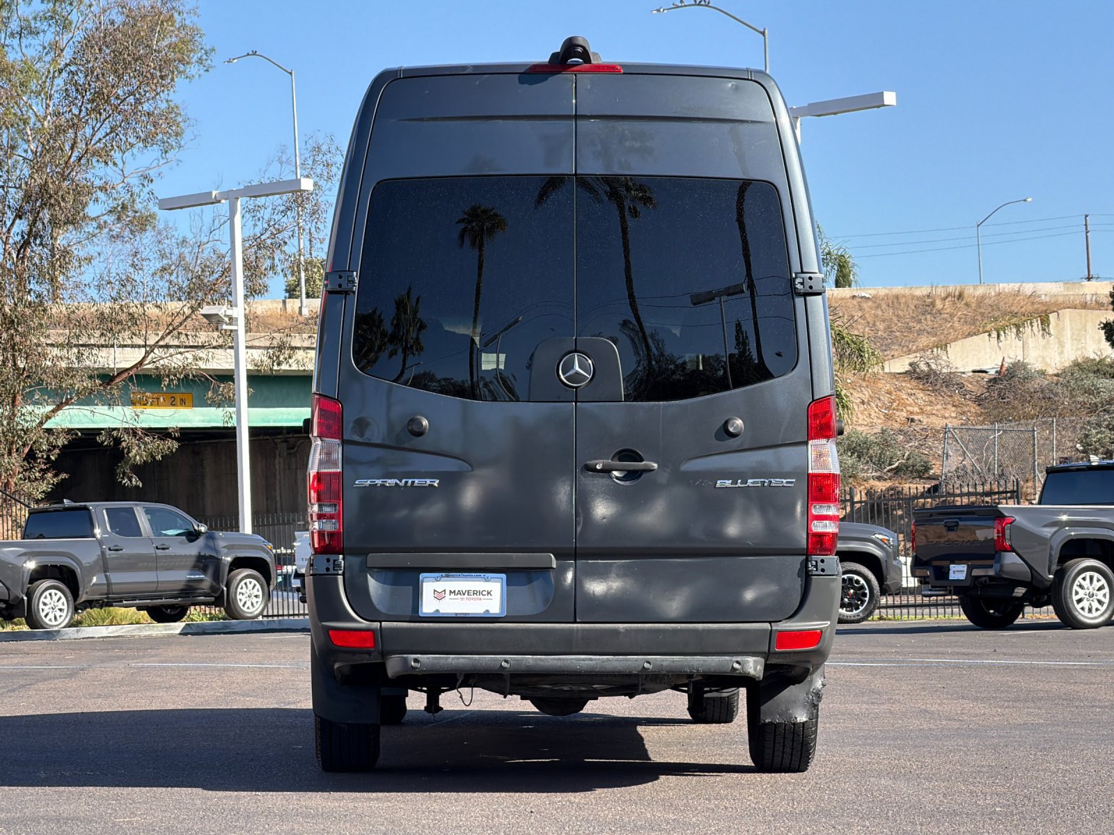 Used 2015 Mercedes-Benz Sprinter 2500 image 4