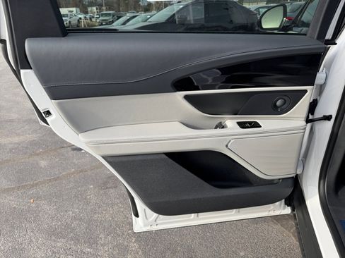 New 2026 Lincoln Nautilus Reserve w/ Jet Appearance Package image 25