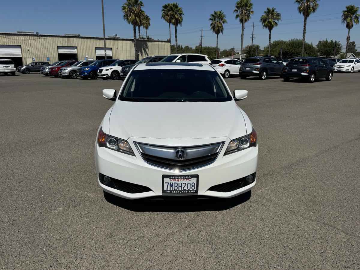 Used 2015 Acura ILX w/ Technology Package FWD image 4