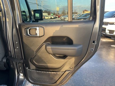 New 2026 Jeep Gladiator Sport image 12