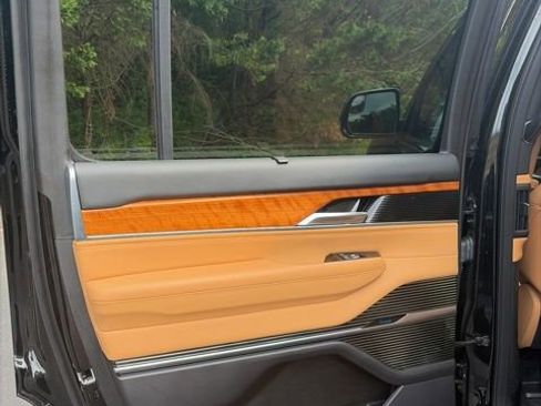 Used 2024 Jeep Grand Wagoneer Series III w/ HD Trailer Tow Package image 26