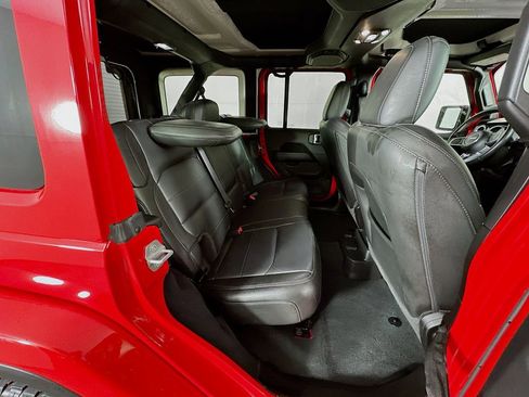 Certified 2022 Jeep Wrangler Unlimited Sahara image 39