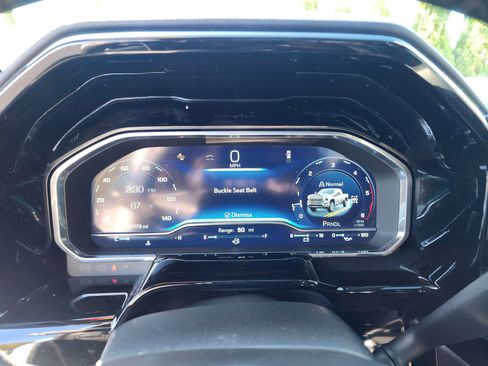 Used 2024 Chevrolet Silverado 3500 High Country w/ High Country Premium Package image 33