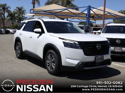 New 2025 Nissan Pathfinder SL