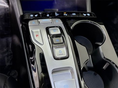 Certified 2022 Hyundai Tucson Limited w/ Winter Package image 11