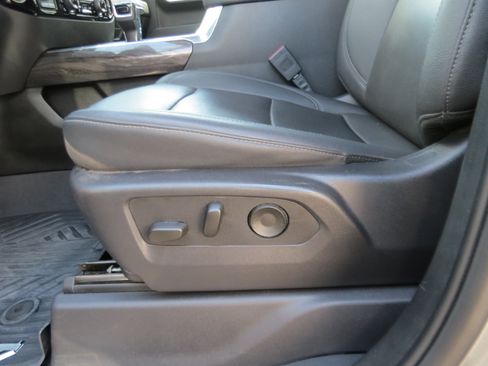Used 2025 Chevrolet Silverado 1500 LTZ w/ Technology Package AWD/4WD image 14