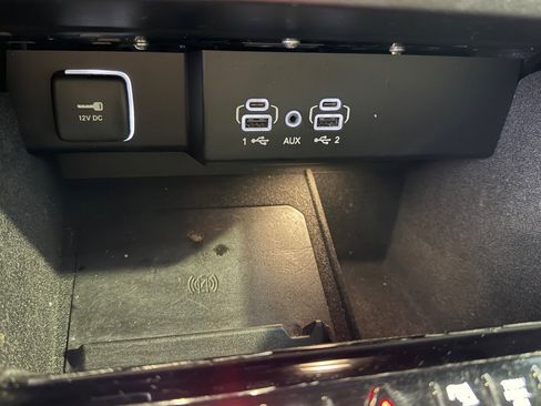 Used 2024 Jeep Wagoneer L Series II w/ Flexible Seating Group image 22