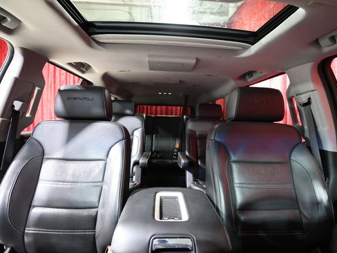 Used 2017 GMC Yukon XL Denali w/ Open Road Package image 30