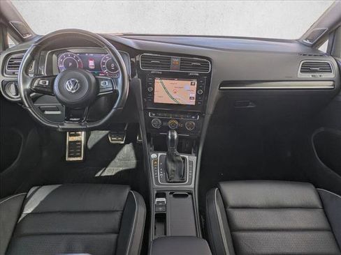 Used 2019 Volkswagen Golf 4-Door image 17