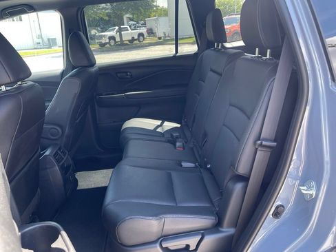 Used 2023 Honda Passport EX-L image 10