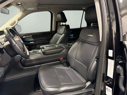 Used 2025 Ford Expedition Platinum AWD/4WD image 11