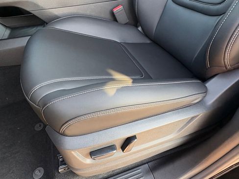 New 2026 Nissan Armada SV image 15