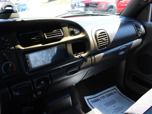 Used 2000 Dodge Ram 1500 Truck 4x4 Quad Cab image 12