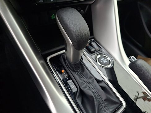 New 2026 Mitsubishi Eclipse Cross LE image 9