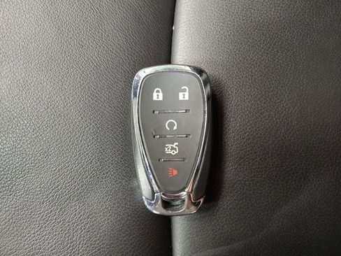 Used 2017 Chevrolet Cruze Premier FWD image 32