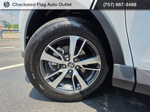 Used 2017 Toyota RAV4 XLE AWD/4WD image 13
