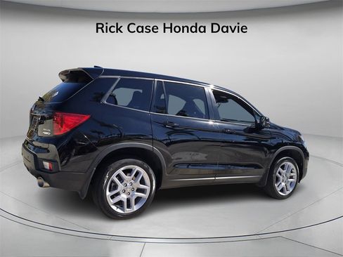 Certified 2025 Honda Passport EX-L image 7