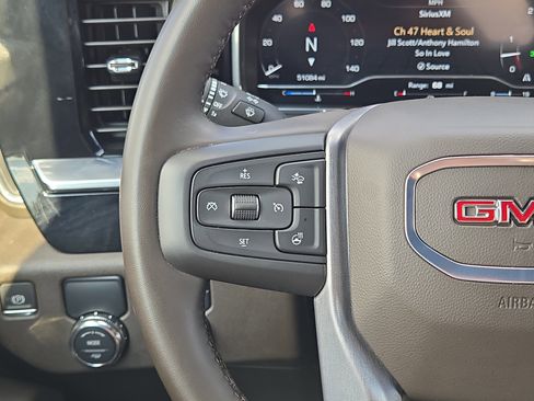 Used 2025 GMC Sierra 1500 SLT image 24