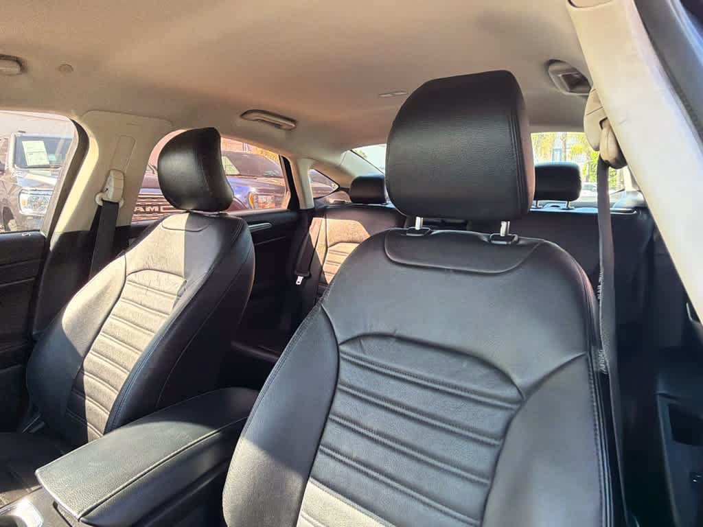 Certified 2019 Ford Fusion SE FWD image 23