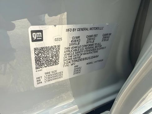 Used 2025 GMC Hummer EV 2X w/ LPO, Sport Package AWD/4WD image 40