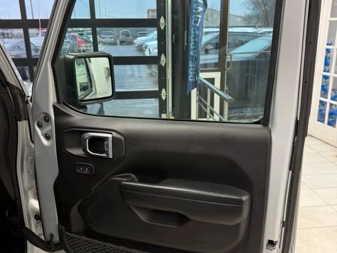Used 2022 Jeep Wrangler Unlimited Sport AWD/4WD image 20