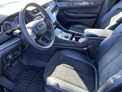 Used 2023 Jeep Grand Cherokee Altitude image 26